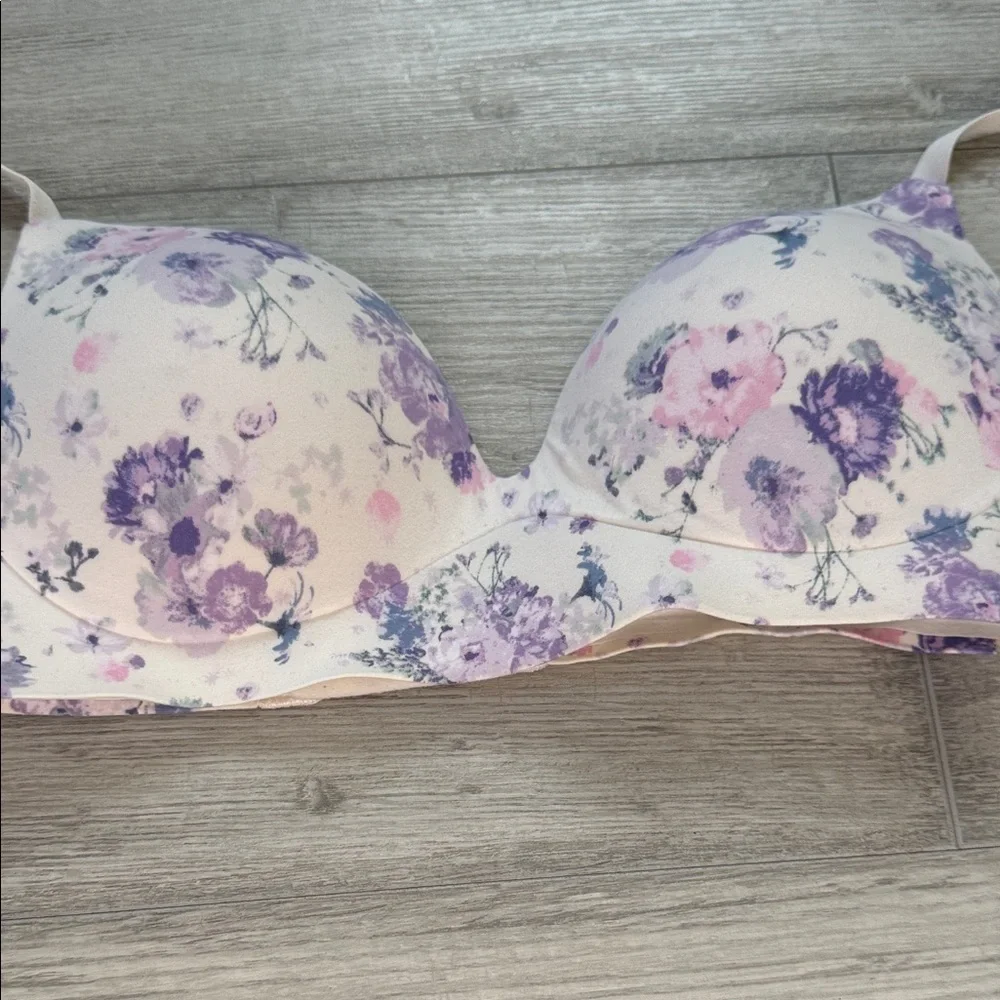 Women’s push up bra